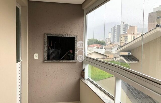 Apartamento 2 Dormitórios com Suite